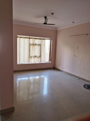 Room in 3.5 BHK Apartment at Paramount Floraville, Sector 137 – for Sale