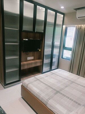 Room in 1 BHK Apartment at Tharwani Ariana Phase I, Ambernath – for Sale
