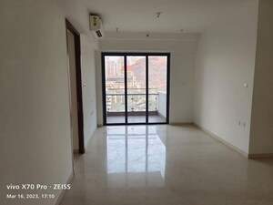 Room in 2 BHK Apartment at Shapoorji Pallonji Vicinia, Powai – for Sale