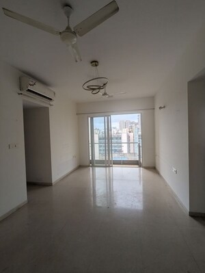 Room in 2.5 BHK Apartment at Lodha Aurum, Kanjurmarg East – for Rent