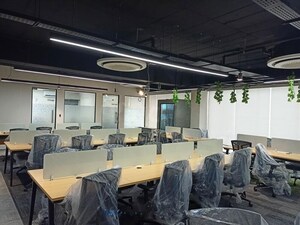  Office Space For Rent in South Tukoganj