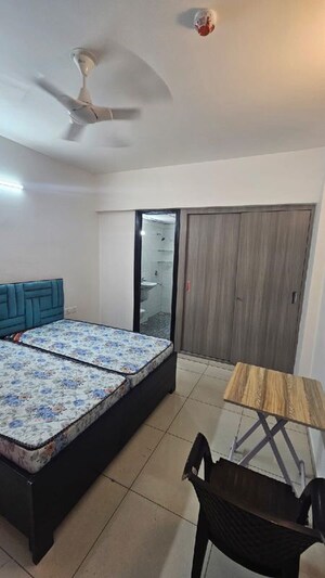 2 BHK Apartment For Rent in Amrapali Silicon City, Sector 76