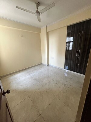 Room in 3 BHK Apartment at SVP Gulmohur Garden, Raj Nagar Extension – for Rent