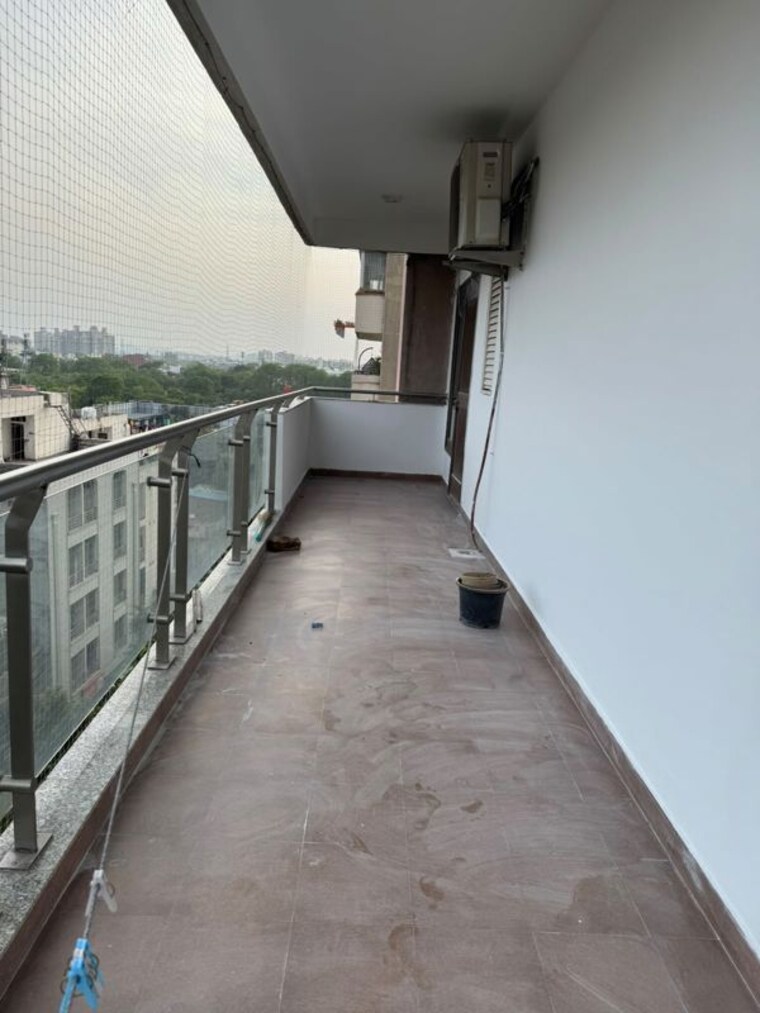 Balcony, lord-krishna-apartment 4 Bedroom 2839 Sq.Ft. Apartment In Sector 43 Gurgaon 10628365