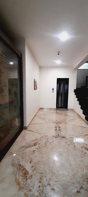 Room in 5 BHK Independent House at Jubilee Hills – for Rent