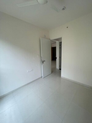 Room in 2.5 BHK Apartment at Godrej Park Greens, Mamurdi – for Rent