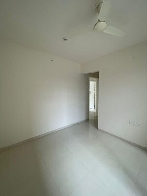 Room in 2.5 BHK Apartment at Godrej Park Greens, Mamurdi – for Rent