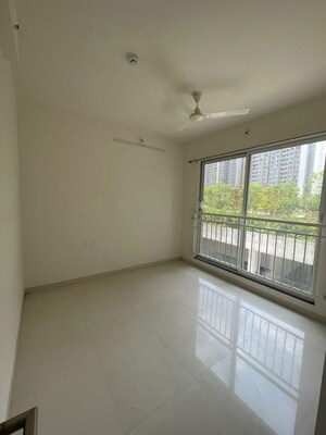 Room in 2.5 BHK Apartment at Godrej Park Greens, Mamurdi – for Rent