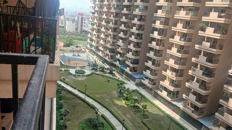 Exterior View, gaur-city-2-14th-avenue 2 Bedroom 955 Sq.Ft. Apartment In Sector 16c Greater Noida Greater Noida 10628430