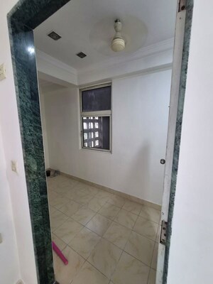 Building Lobby in 2.5 BHK Apartment at Hiranandani Meadows, Manpada – for Rent