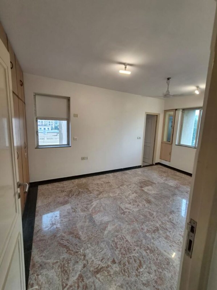 Room, hiranandani-meadows 2.5 Bedroom 1050 Sq.Ft. Apartment In Manpada Thane 10628411