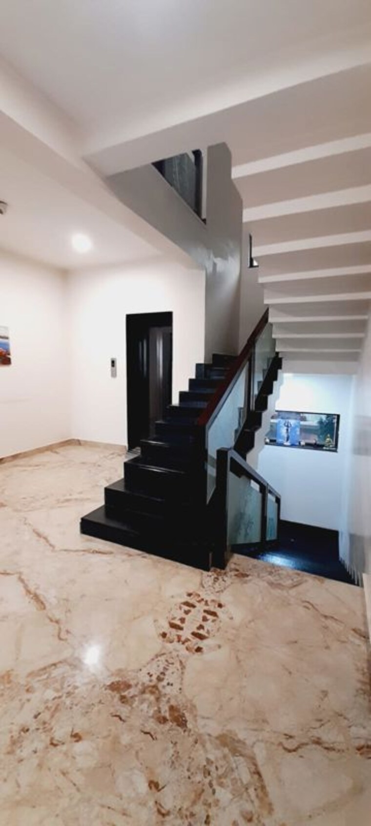 Living Room, jubilee hills Commercial Showroom 5000 Sq.Ft. In Jubilee Hills Hyderabad 10628425