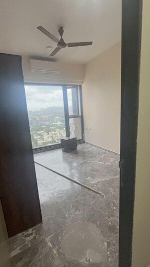 Room in 1 BHK Apartment at Lodha Dioro, Wadala – for Rent