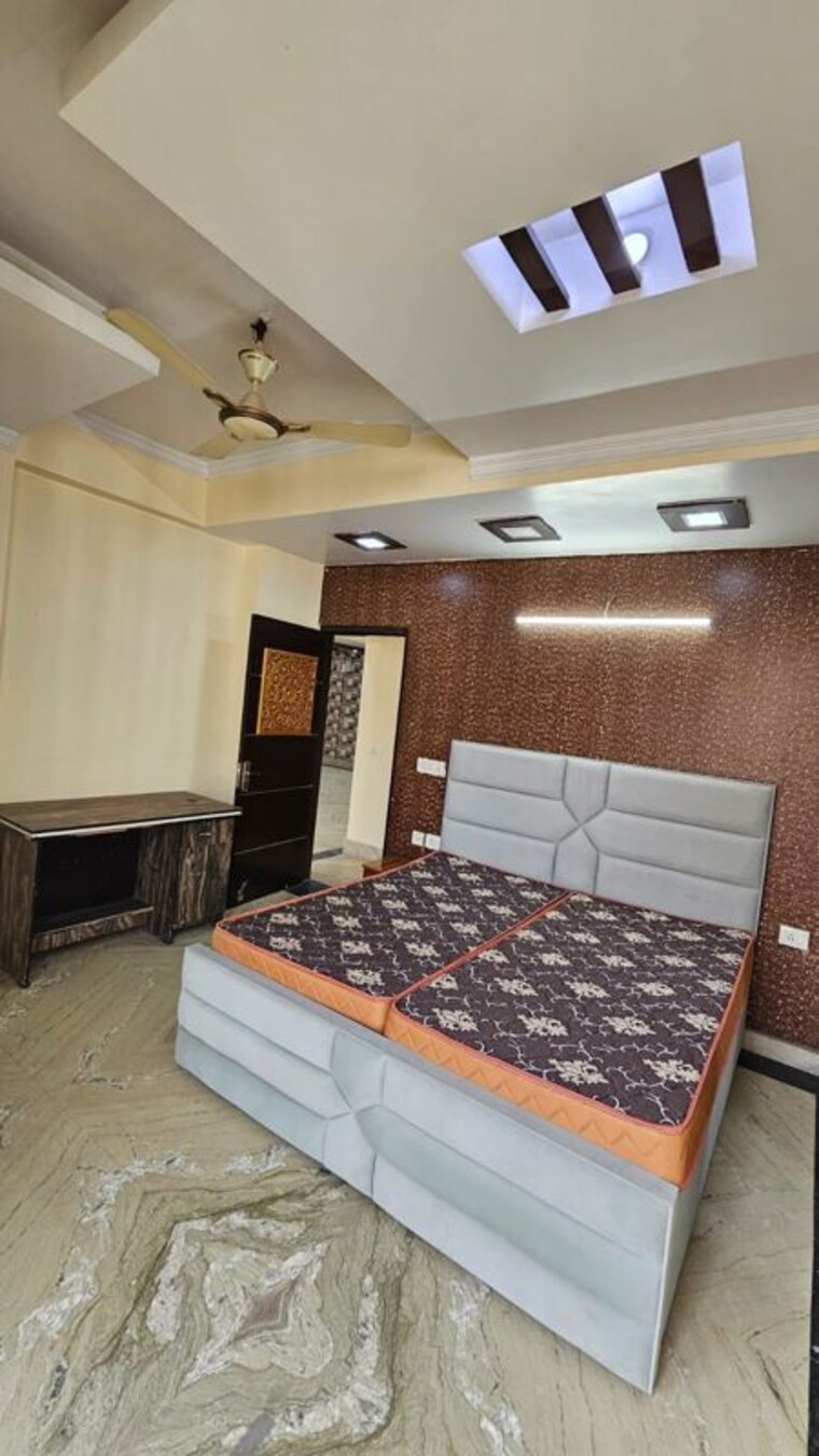 Bedroom, amrapali-silicon-city 3.5 Bedroom 2500 Sq.Ft. Apartment In Sector 76 Noida 10628458