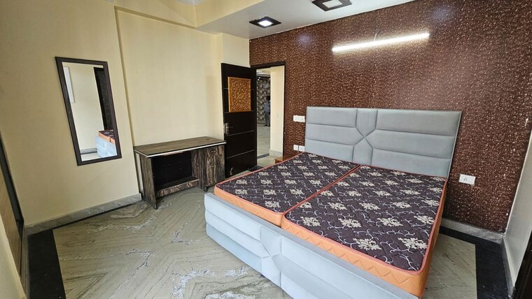 Bedroom, amrapali-silicon-city 3.5 Bedroom 2500 Sq.Ft. Apartment In Sector 76 Noida 10628458