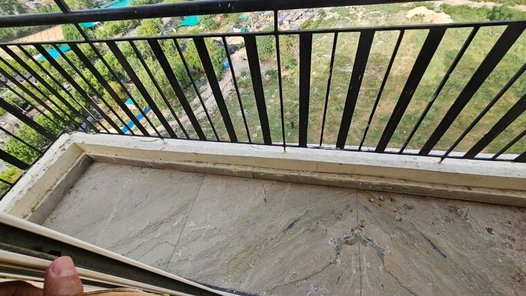 Balcony, amrapali-silicon-city 3.5 Bedroom 2500 Sq.Ft. Apartment In Sector 76 Noida 10628458