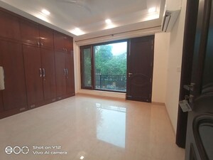 Room in 4 BHK Builder Floor at Greater Kailash ii – for Rent