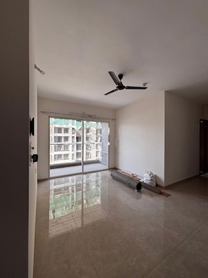 Room in 2 BHK Apartment at VJ YashOne Infinitee, Tathawade – for Rent