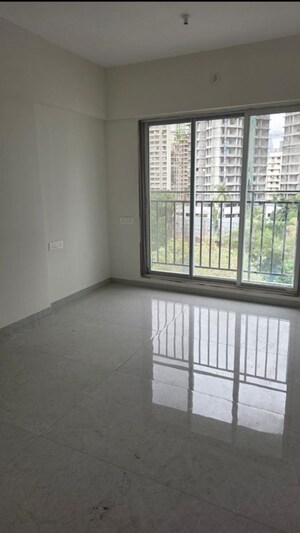 Room in 2 BHK Apartment at Sati Darshan Apartment, Malad West – for Rent