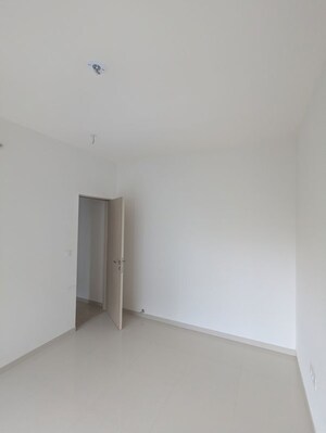 Room in 2 BHK Apartment at L And T Rejuve 360, Mulund West – for Rent