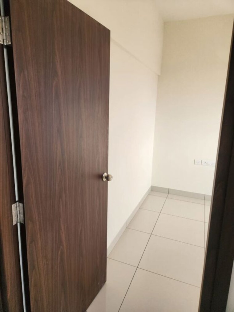 Bathroom, puravankara-purva-zenium 3 Bedroom 1774 Sq.Ft. Apartment In Hosahalli Bangalore 10628594