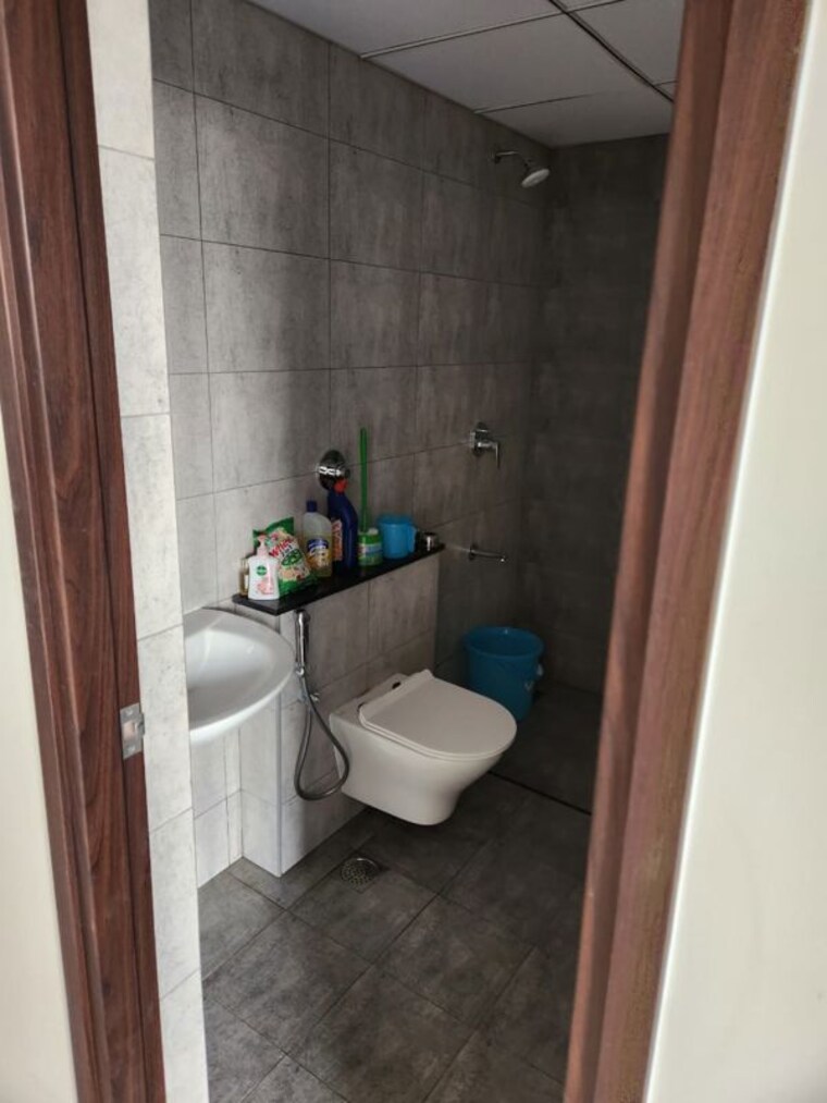 Bathroom, puravankara-purva-zenium 3 Bedroom 1774 Sq.Ft. Apartment In Hosahalli Bangalore 10628594