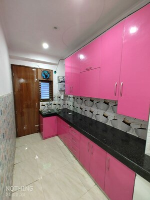 Kitchen in 2 BHK Builder Floor at Dlf Phase I – for Rent