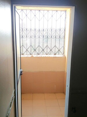 Bathroom in 2 BHK Apartment at Cosmos Heritage, Manpada – for Rent