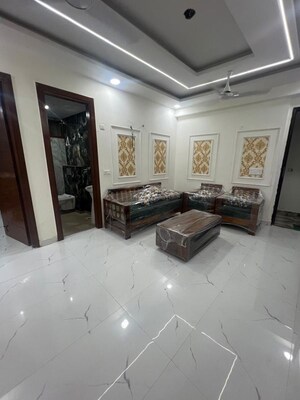 Living Room in 2 BHK Builder Floor at Sapphire Tower, Sector 104 – for Rent