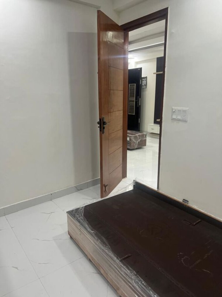 Room, sapphire-tower 2 Bedroom 1250 Sq.Ft. Builder Floor In Sector 104 Noida 10628563
