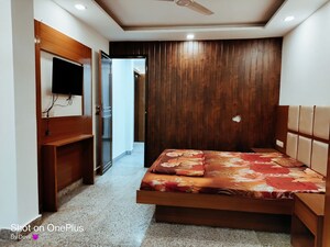 Bedroom in 1 RK Builder Floor at Sector 43 – for Rent