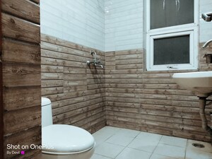 Bathroom in 1 RK Builder Floor at Sector 43 – for Rent