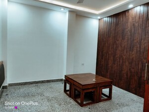 Living Room in 1 RK Builder Floor at Sector 43 – for Rent