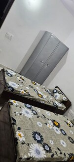 900 Sq.Ft. Pg in Sector 132