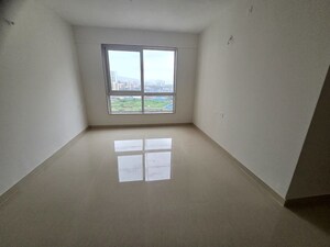 Room in 2.5 BHK Apartment at Hubtown Rising City, Ghatkopar East – for Rent