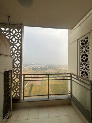 Bedroom in 2 BHK Builder Floor at Sector 23 – for Rent