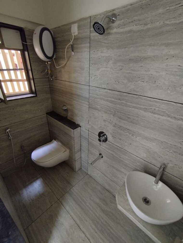 Bathroom, shreeji-bkc-crown 1 Bedroom 660 Sq.Ft. Apartment In Kurla West Mumbai 10628647