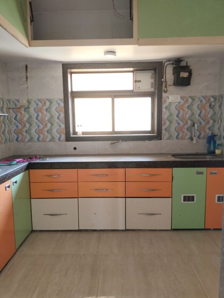 Kitchen, uma-sparta 2.5 Bedroom 900 Sq.Ft. Apartment In Ghodbunder Road Thane 10628652