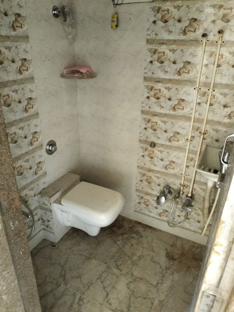 Bathroom, uma-sparta 2.5 Bedroom 900 Sq.Ft. Apartment In Ghodbunder Road Thane 10628652