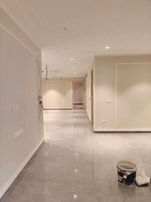 Furnished Amenities in 3 BHK Apartment at Sector 82 – for Sale