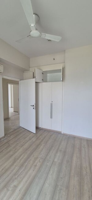 Room in 2 BHK Builder Floor at Sector 22 – for Rent