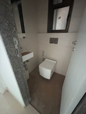Bathroom in 4 BHK Apartment at Kanakia Silicon Valley, Powai – for Sale