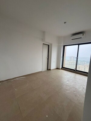Room in 4 BHK Apartment at Kanakia Silicon Valley, Powai – for Sale