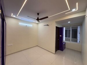 Room in 3 BHK Apartment at Praneeth Pranav Jaitra, Miyapur – for Rent