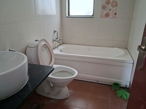 Bathroom in 2 BHK Builder Floor at Sector 22 – for Rent