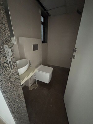 Bathroom in 6 BHK Apartment at Kanakia Silicon Valley, Powai – for Sale