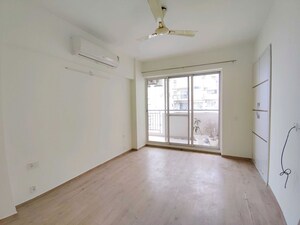 Room in 2 BHK Builder Floor at Sector 23 – for Rent