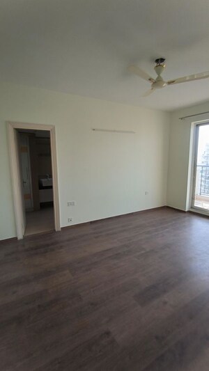 Room in 2 BHK Builder Floor at Sector 23 – for Rent