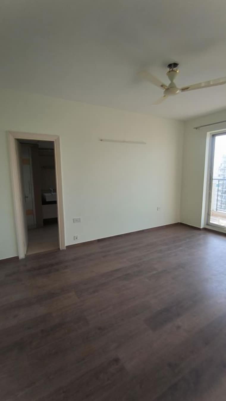 Room, sector 23 2 Bedroom 1250 Sq.Ft. Builder Floor In Sector 23 Gurgaon 10628730