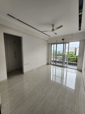 Room in 3.5 BHK Builder Floor at Sector 46 – for Rent